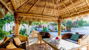 Lobby sitting area - Nuestra Casa Sai By Rotamundos (Coyuca de Benitez)