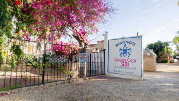 Entrada de la propiedad