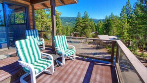 Unclassified image, 3 of 23, button - Dogs and Views (Incline Village)