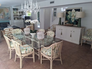 Dining - Private Beachside Oasis, 40 steps from the beach! (Vero Beach)