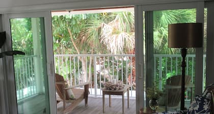 Ocean Side Beach House Vero Beachissä, Floridassa