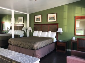 Standard Single Room | Premium bedding, pillowtop beds, desk, laptop workspace - Encore Motel Near Marina Del Rey, Culver City & Venice (Marina del Rey)