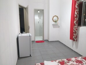 Toallas, jabón, papel de baño 