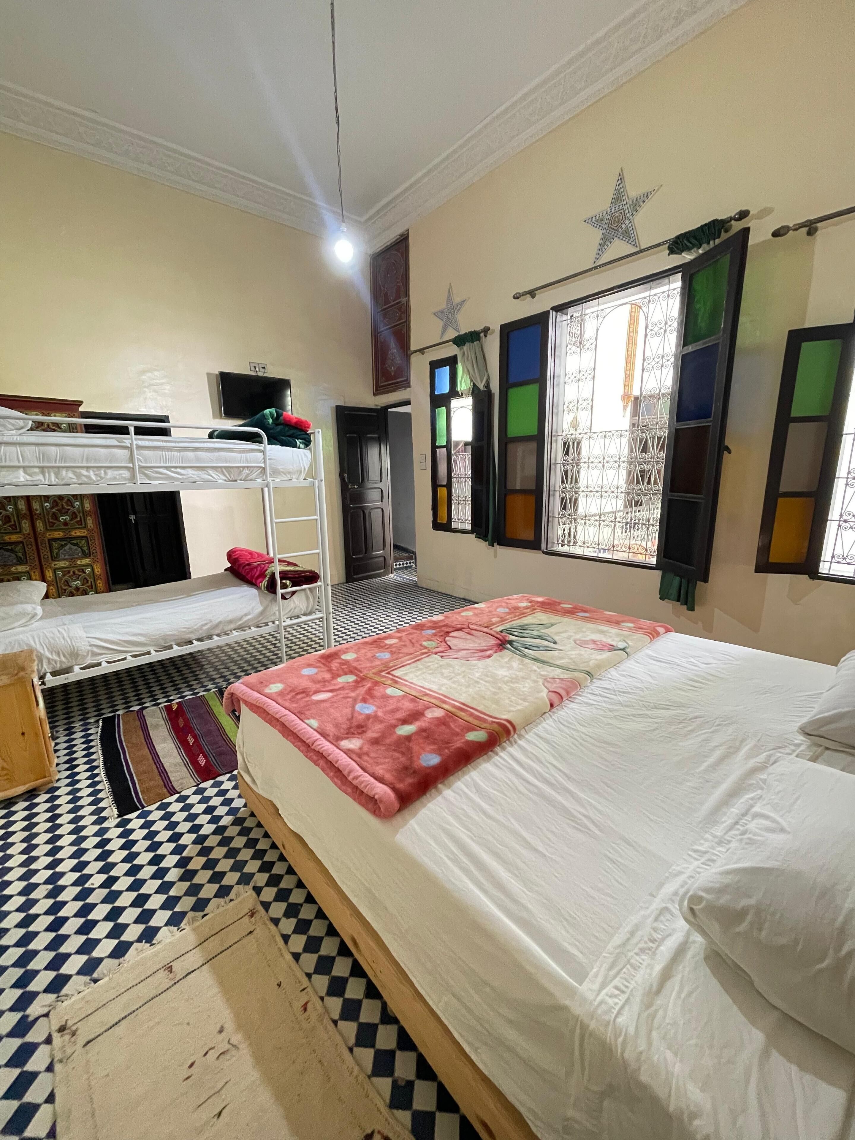 Habitación Confort | Sábanas de algodón egipcio y ropa de cama de alta calidad 