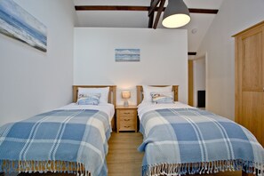 2 chambres, bureau, fer et planche à repasser, accès Internet