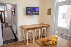 House, Private Bathroom | Shared kitchen