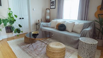 Smart TV, fireplace, printers