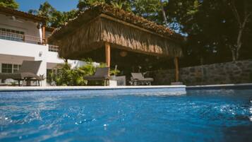 2 outdoor pools, sun loungers
