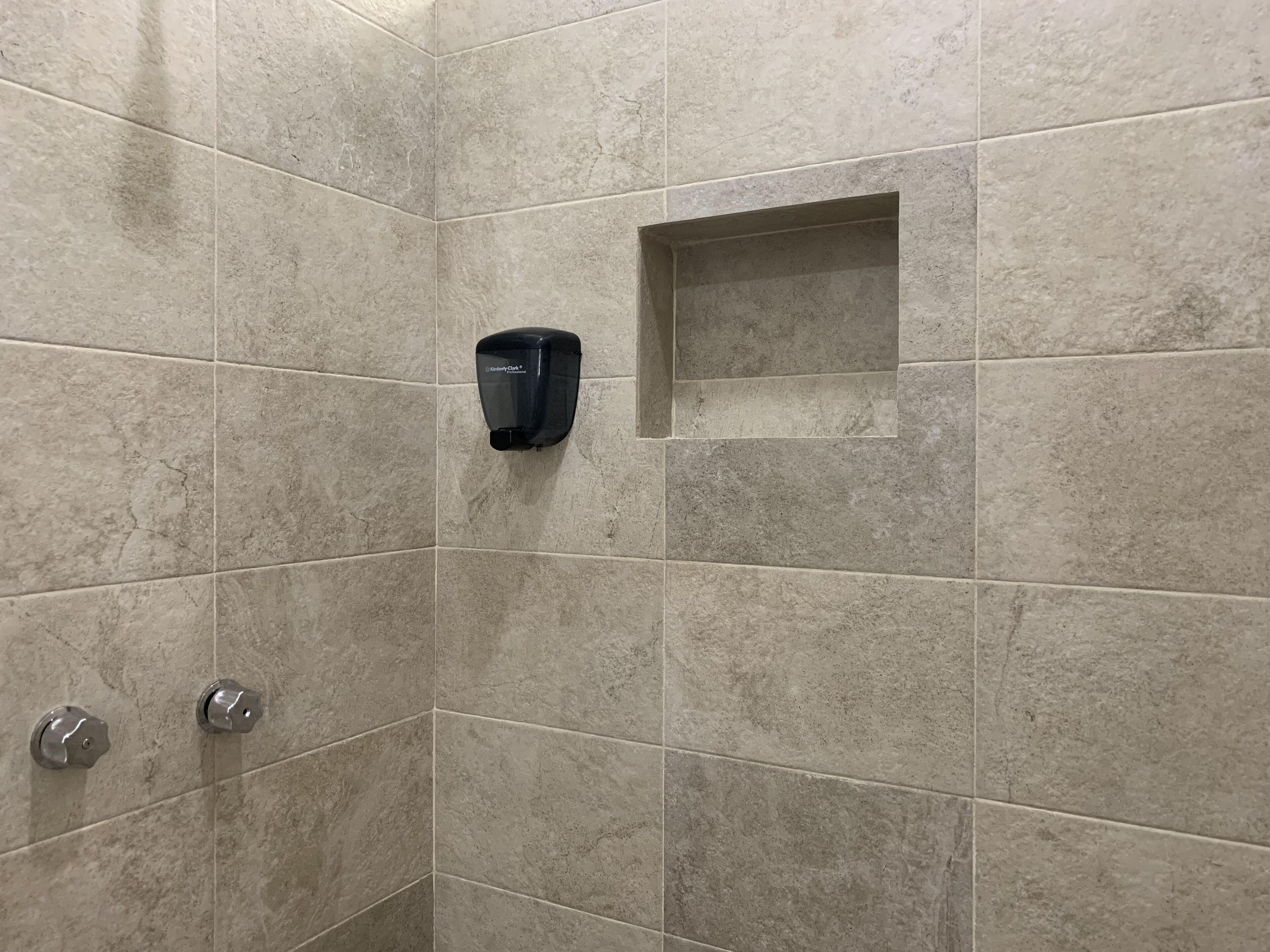Shower kamar mandi