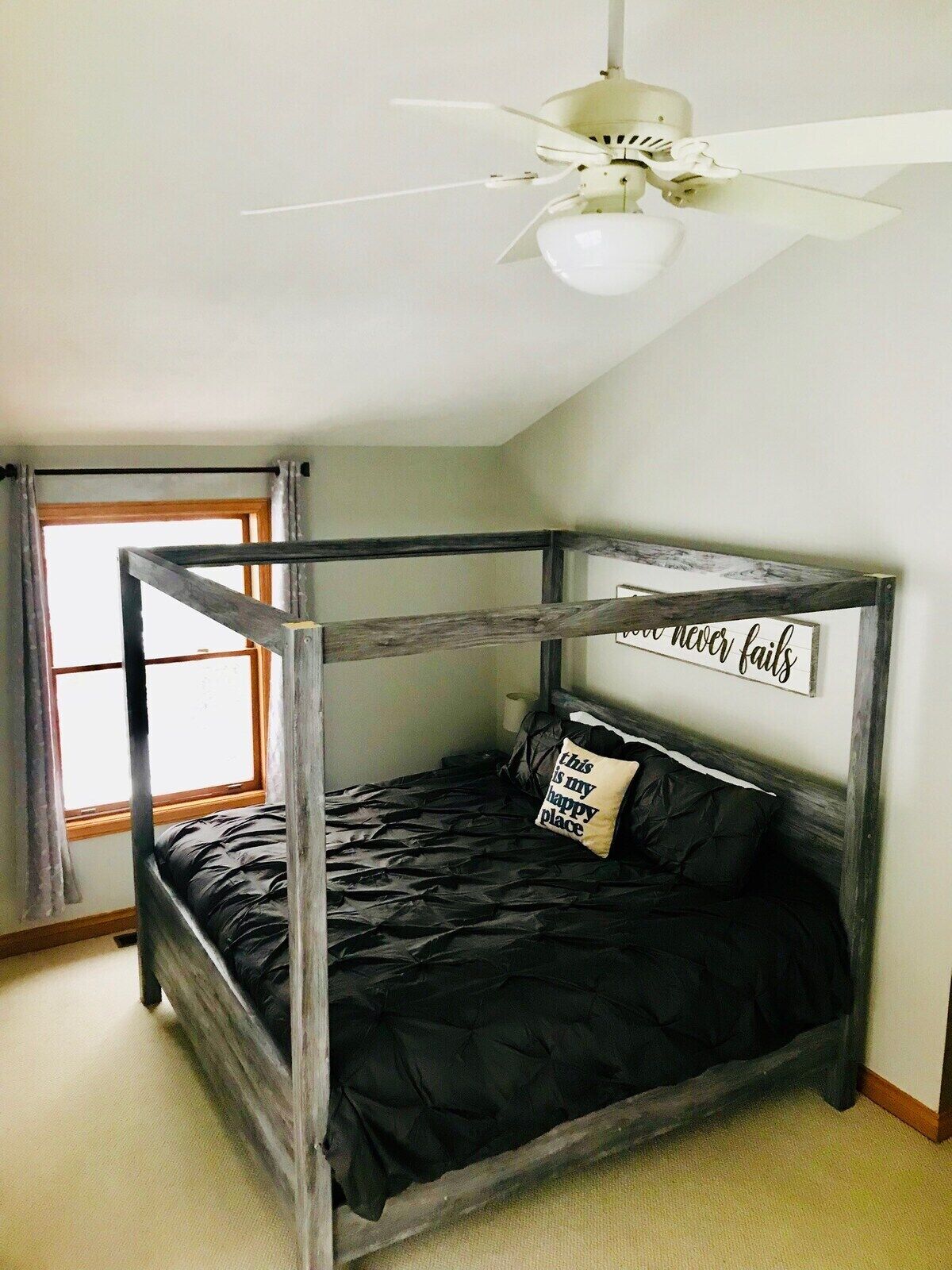 3 bedrooms, iron/ironing board, travel crib, free WiFi