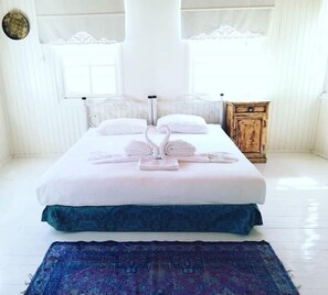 四人房, 公共浴室 | 办公桌、笔记本电脑工作区、遮光窗帘、熨斗/熨衣板