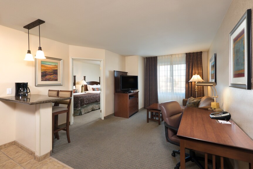 Chic 1br Suite W/ Free Breakfast, Pool & Fire Pit - Arizona