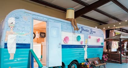 Lone Star Glamp Inn