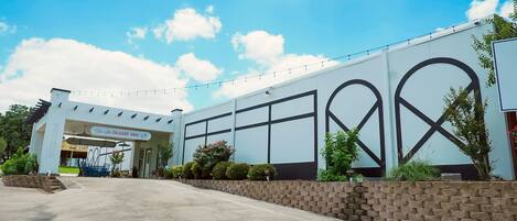 Fachada de la propiedad