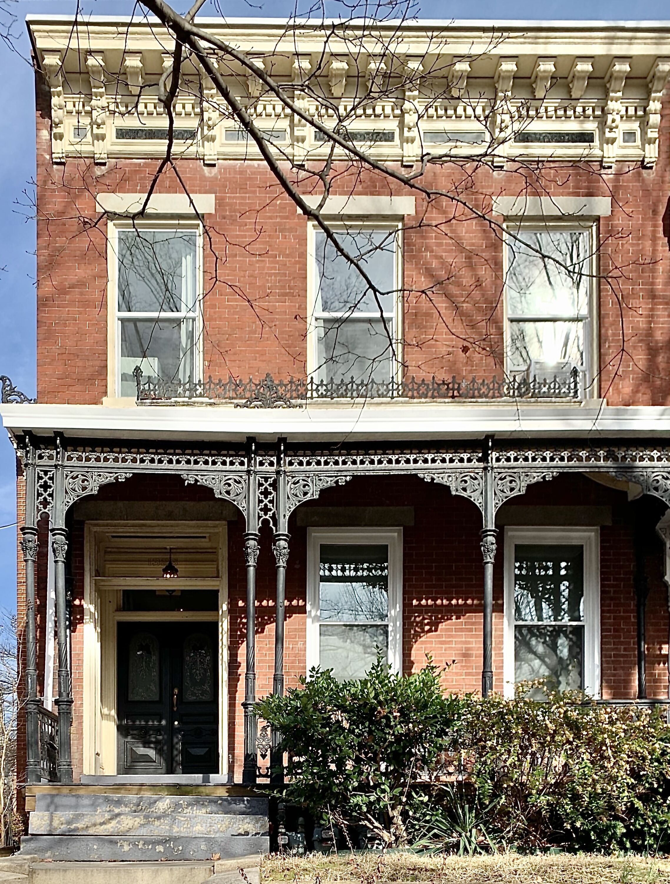 Charming Apartment w/ Wifi + Bath in the Fan District 2 blocks away from VCU
