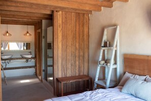 4 habitaciones, insonorización, tabla de planchar con plancha y wifi 