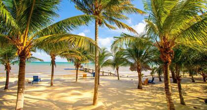 Casa romántica: frente al mar, muelle, hamaca, terraza y comedor al aire libre