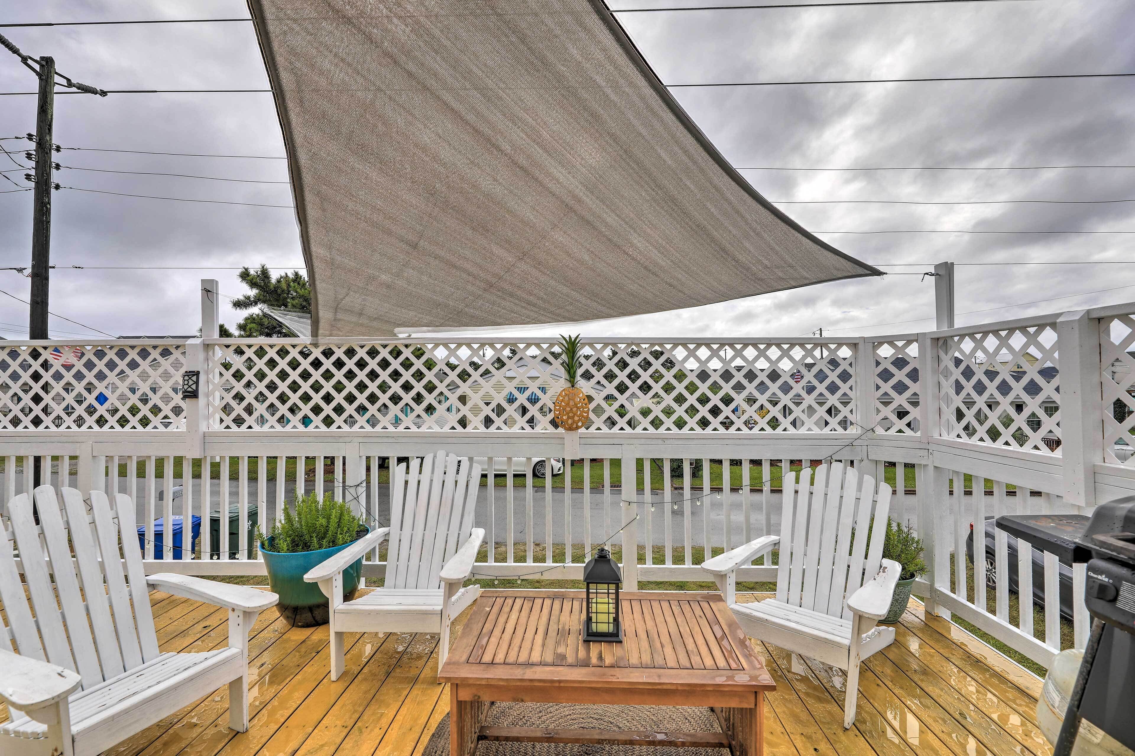 Pet-Friendly Townhome, 2 Blocks to Atlantic Beach!