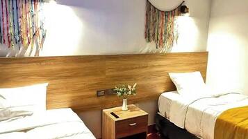 Down duvets, free WiFi