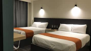 Caja de seguridad en la habitación y escritorio