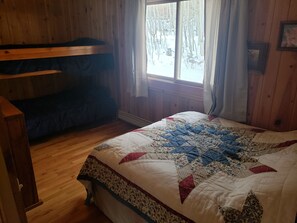3 bedrooms, free WiFi, bed sheets - Beautiful Lake and Mountain Views with Parking for your Toys! In Grand Lake (Grand Lake)