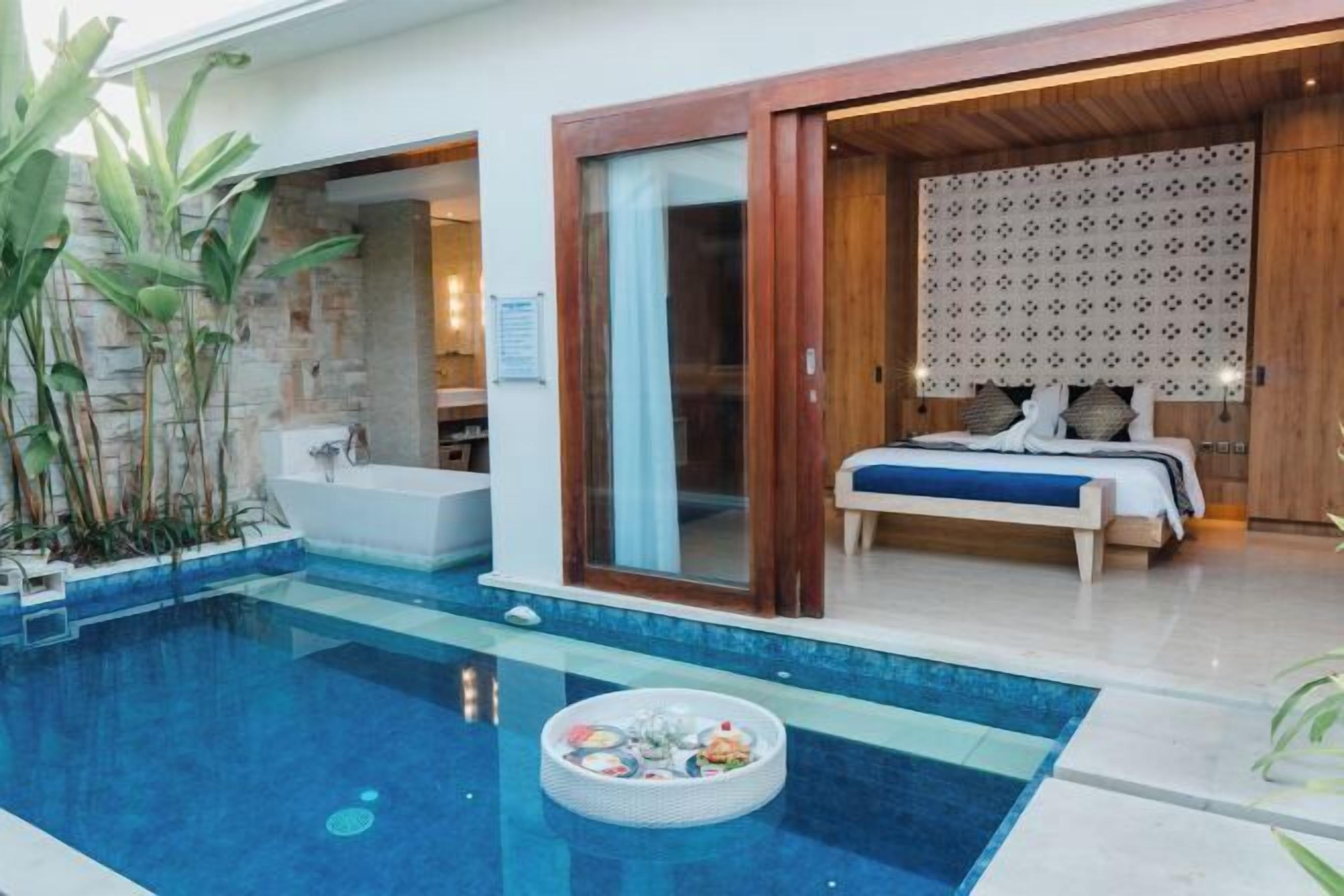 1 bedroom, in-room safe, iron/ironing board, free WiFi