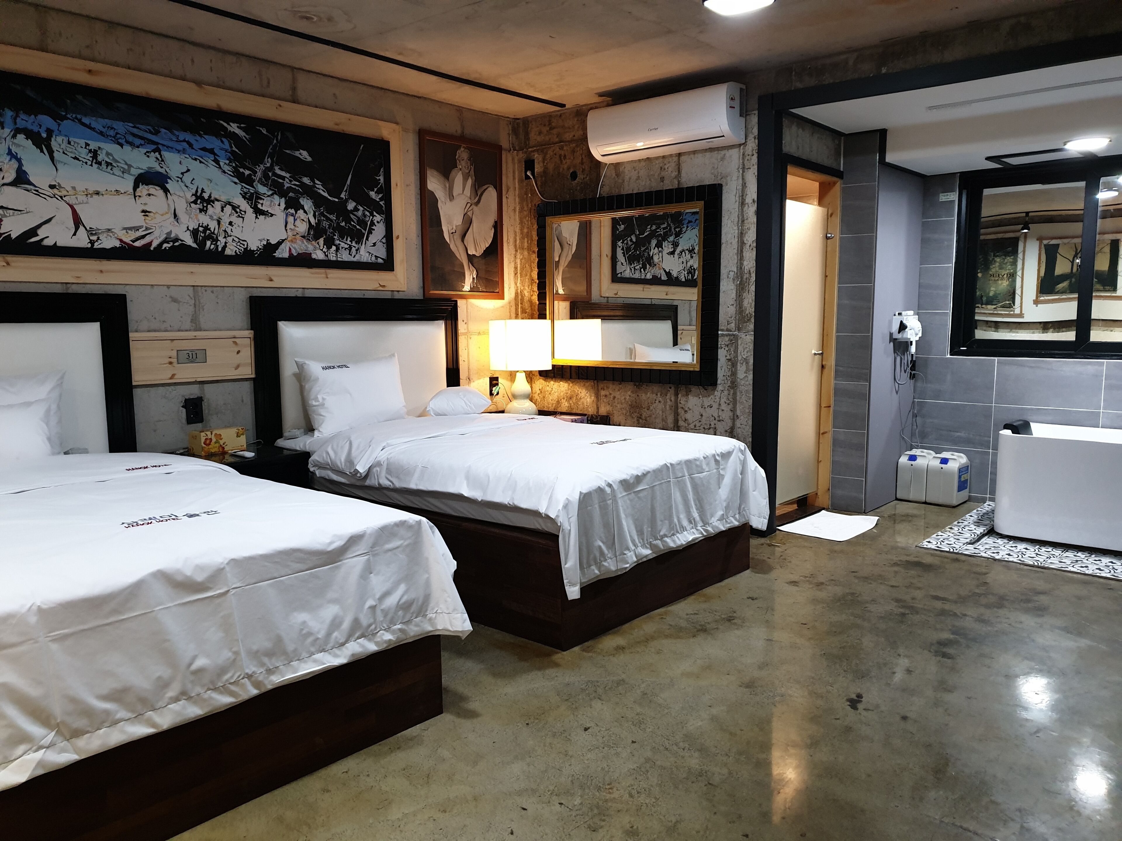 twin room | free wifi