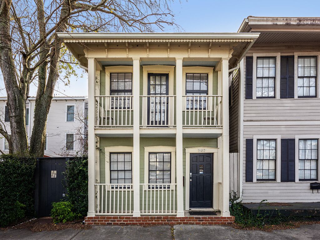 Huntingdon House | Pet Friendly, Historic Charm!