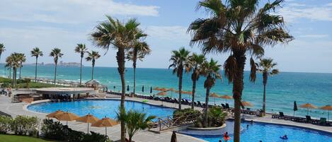 Outdoor pool, a heated pool