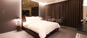 Standard Room | Individually decorated, individually furnished, desk, free WiFi