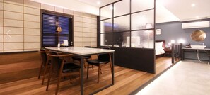 VIP | Individually decorated, individually furnished, desk, free WiFi