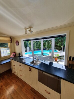 Stovetop, coffee/tea maker, electric kettle, highchair - Poripori Homestead (Lower Kaimai)