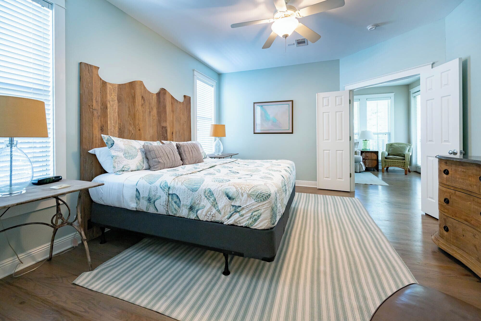 4 bedrooms, iron/ironing board, free WiFi, bed sheets
