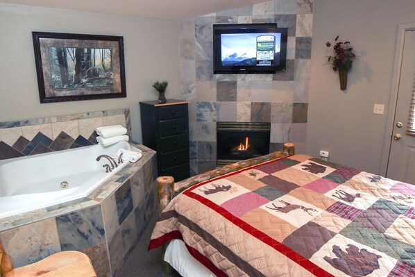 Condo, 1 Queen Bed, Private Pool