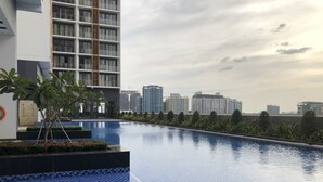 Pool - The Skyline (Phnom Penh)