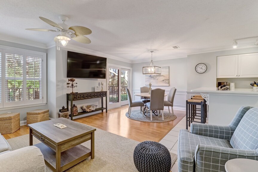 Newly Renovated Sailmaker Townhome In Summer Beach Resort Less Than 5 Min Walk To Beach! - American Beach, FL