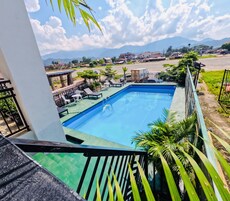 Fachada de la propiedad