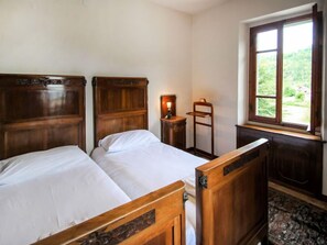 6 bedrooms, WiFi