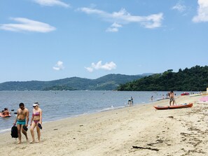 Beach nearby, 4 beach bars