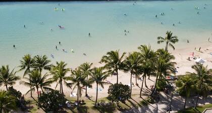 ~ Waikiki ~ $ BEST VALUE $ ~ 2 Schlafzimmer ~ Vollmöbliert ~ Blocks zum Strand ~