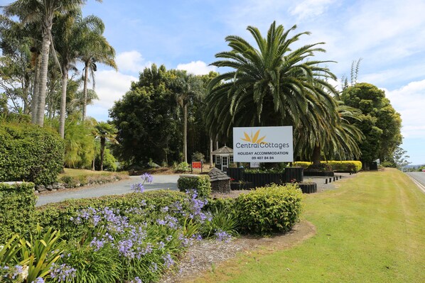 Property entrance - Central Cottages (Kerikeri)