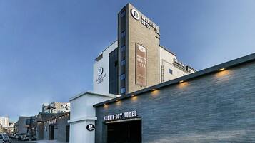 Framhlið gististaðar