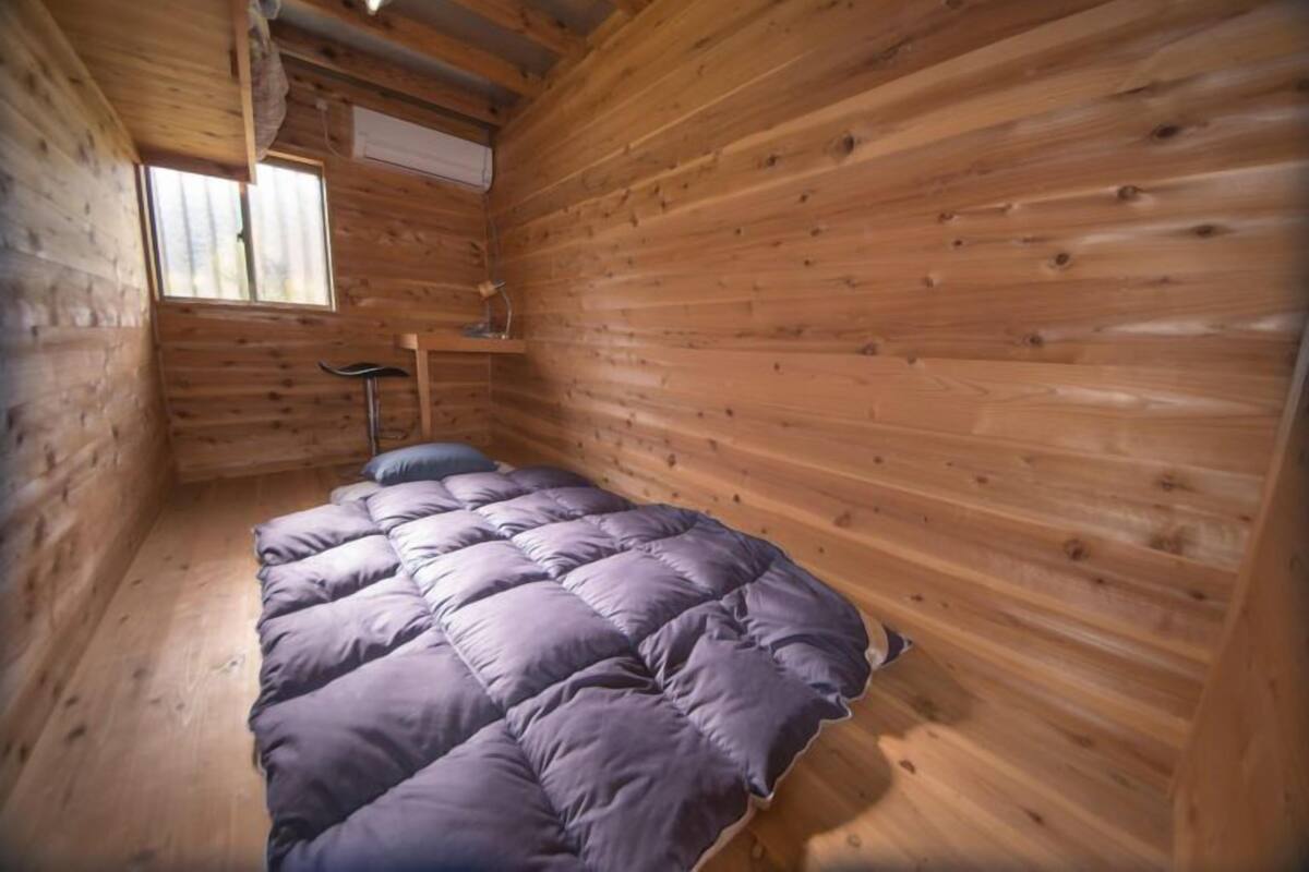 HONDA (Single Room with Air Conditioning) | WiFi (free)