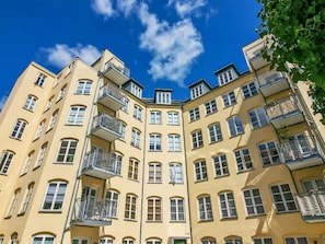Apartment, 2 Bedrooms, City View | Front of property