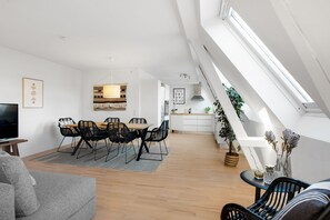 شقة - غرفة نوم واحدة - بشرفة | تناول الطعام