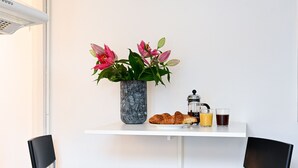 Apartamento, 1 quarto, geladeira | Parte interna