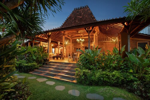 Mahe Garden Inn and Villas