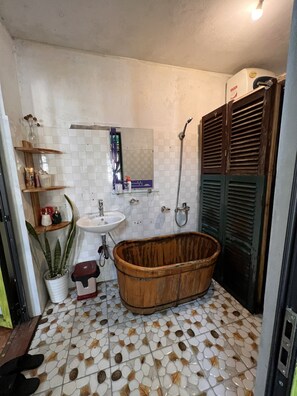 Bathroom - Saigonese Trekking House - Hostel (Sa Pa)