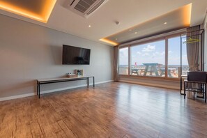 ห้องพัก (102_Family (Ocean view))