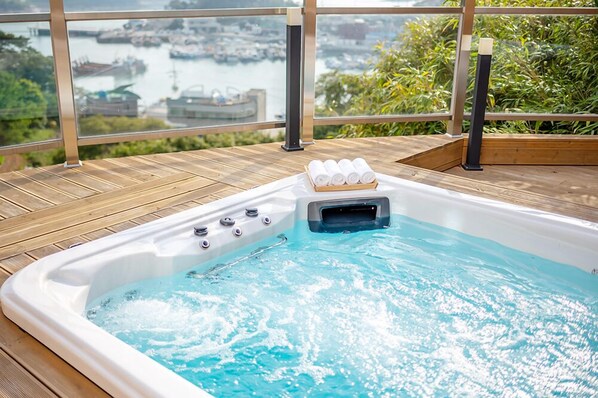 Room (A-1(Swimming pool&SPA)) | Spa
